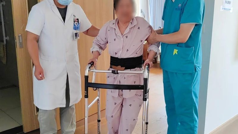 护理院护工月薪之谜：揭秘影响价格的关键因素